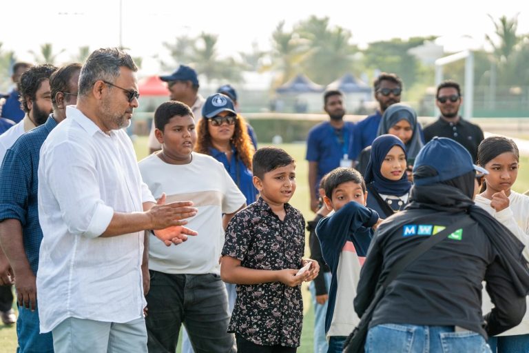 މަސްވެރިންގެ ދުވަހާ ގުޅިގެން ދުވާފަރުގައި ކުޑަކުދިންގެ ހަވީރެއް ބާއްވައިފި